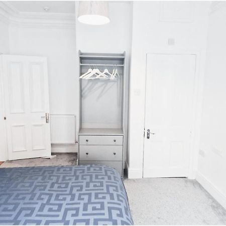Double Room In Modern House Near 노팅엄 외부 사진