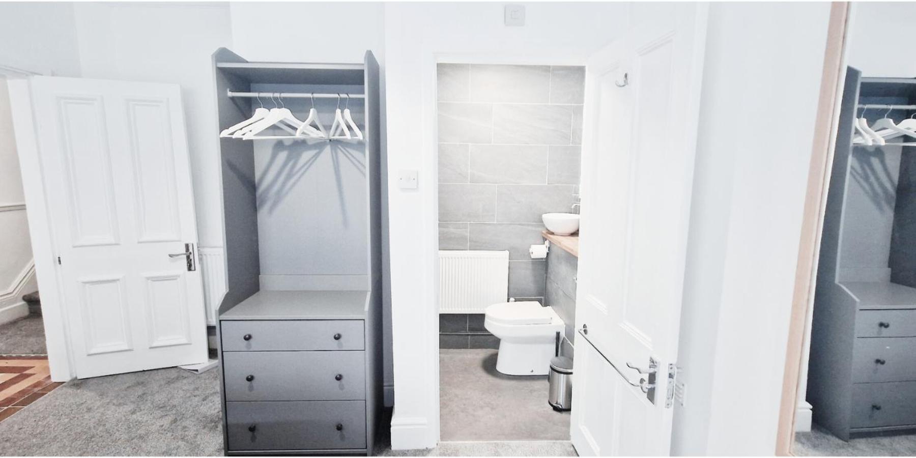 Double Room In Modern House Near 노팅엄 외부 사진