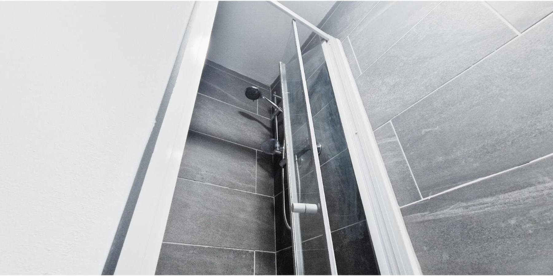Double Room In Modern House Near 노팅엄 외부 사진