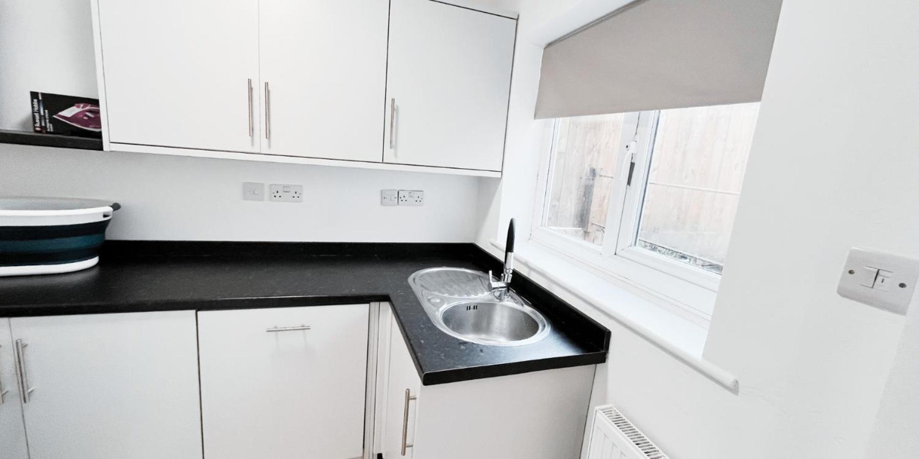 Double Room In Modern House Near 노팅엄 외부 사진
